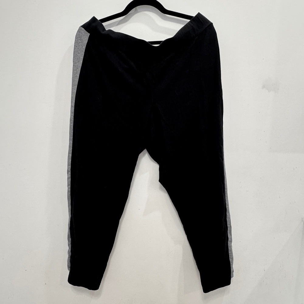 Eileen Fisher Black & Grey Leggings — XL, Comfy + Minimal